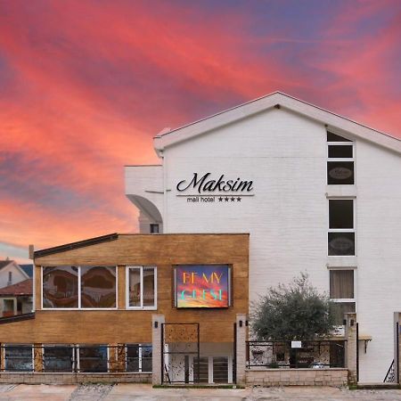 Hotel Maksim Herceg Novi Exteriér fotografie